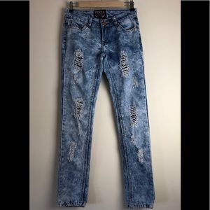 NWOT Thaill Acid Wash destroyed Jeans
